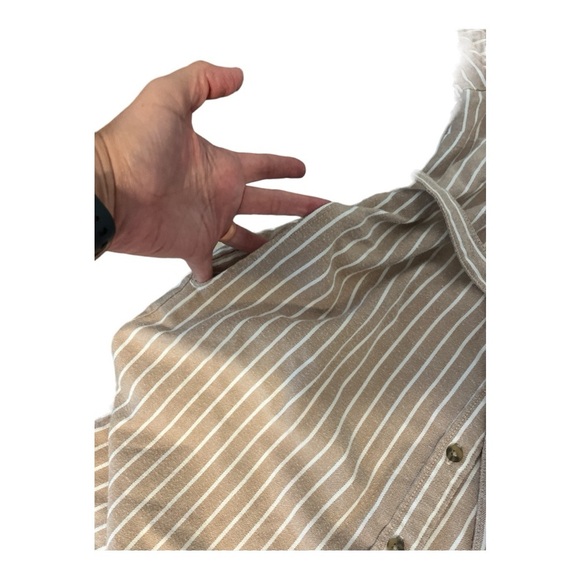 Abercrombie & Fitch Soft A&F Flannel Women’s size M Stripped Button Down… - Picture 9 of 13